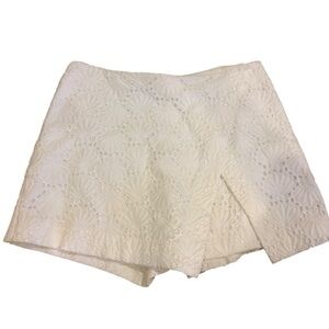 Lilly Pulitzer Cream Lace Skorts